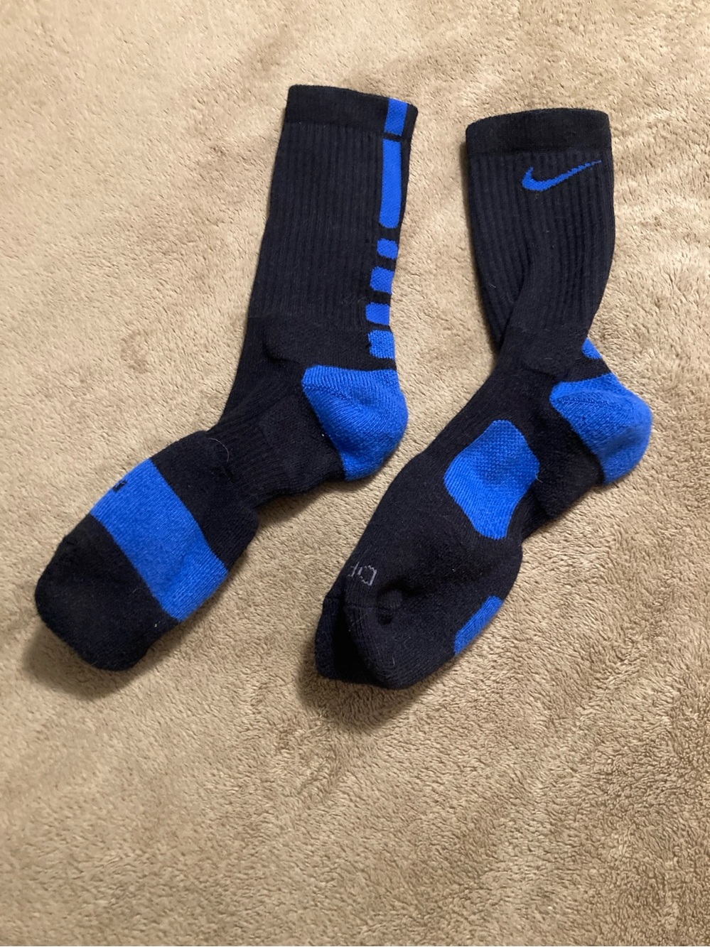 NWOT Nike Elite Dri-Fit Basketball Crew Socks Black Blue Size M
